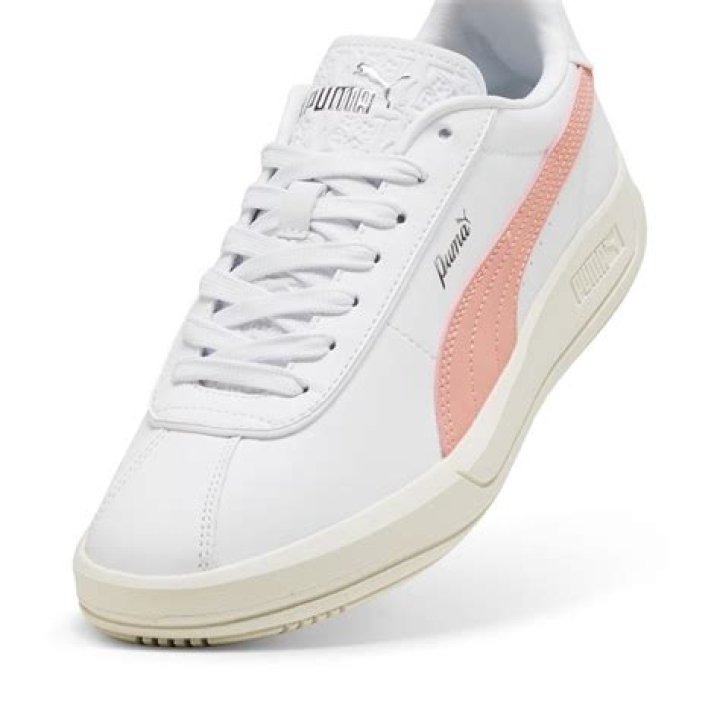 Disco or cabaret NYT Crossword Clue | 15 June 2023