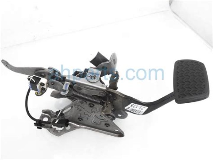 Hui Ka Yan Net Worth: Details About Business, Income, Age, Cars, Career - SarkariResult