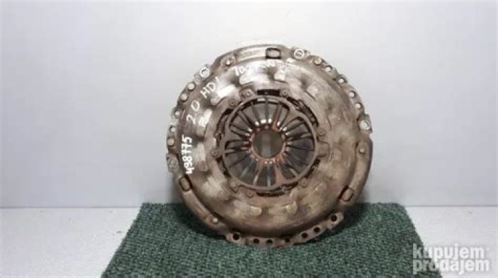 Discord's Decision to Shut Down AI Chatbot Clyde: Exploring the Reasons Behind the Move - SarkariResult