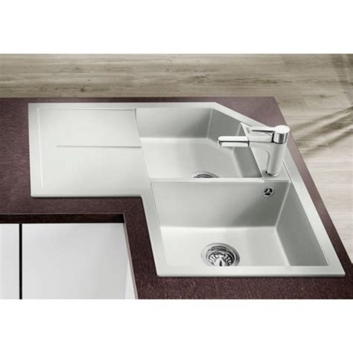 Fellow Travelers Episode 7 Release Date: Recap, Review, Spoilers, Streaming, Schedule & Where To Watch? - SarkariResult