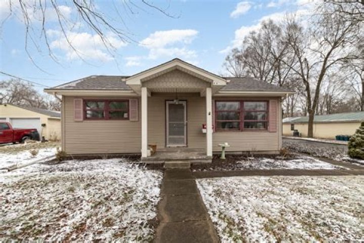 Aunty Donna’s Big Ol’ House of Fun Season 2 : When Will It Be Released on Netflix? - SarkariResult