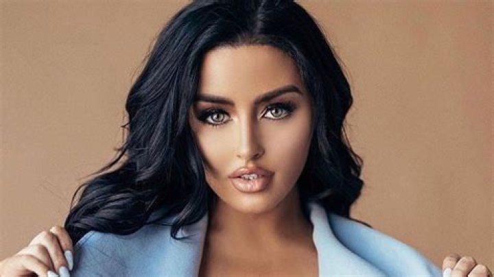 Abigail Ratchford Net Worth:Know About Her Boyfriend, Age and Husband