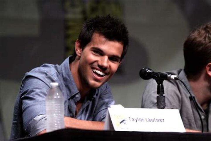 
Addressing the Rumors Question “Is Taylor Lautner Gay?” 