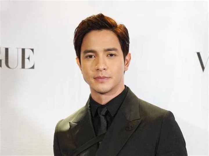 Alden Richards Height, Weight, Body Measurements, Shoe Size
