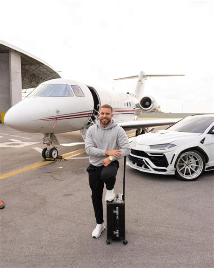 Alex Gonzalez Net Worth