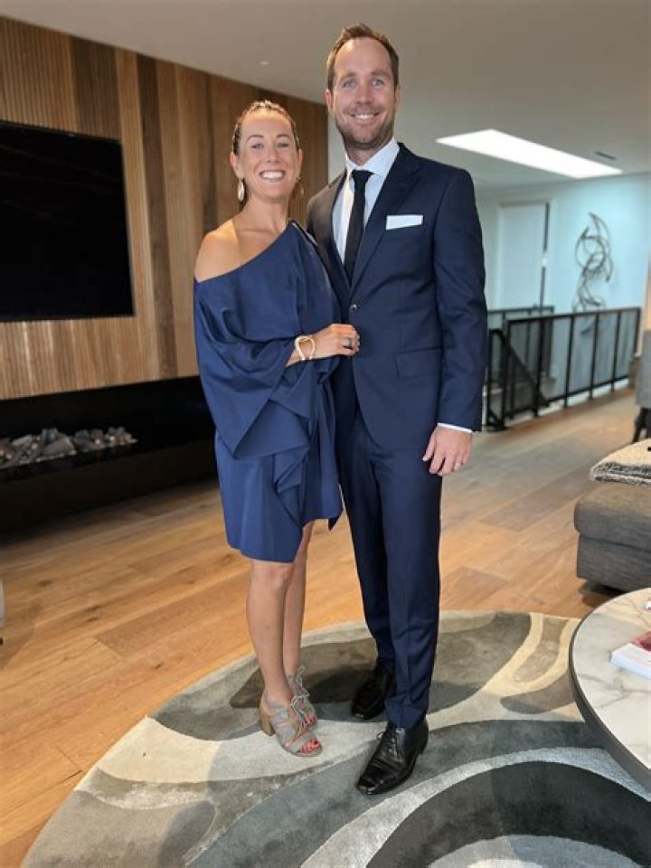 Allie Kiick Bio, Age, Height, Father(Dead), Husband, Stats, and Net Worth