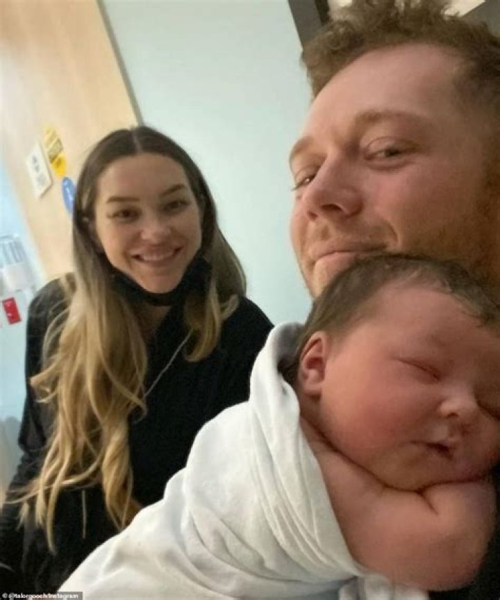 
Ally Gooch – Talor Gooch’s Wife, Family And Children 