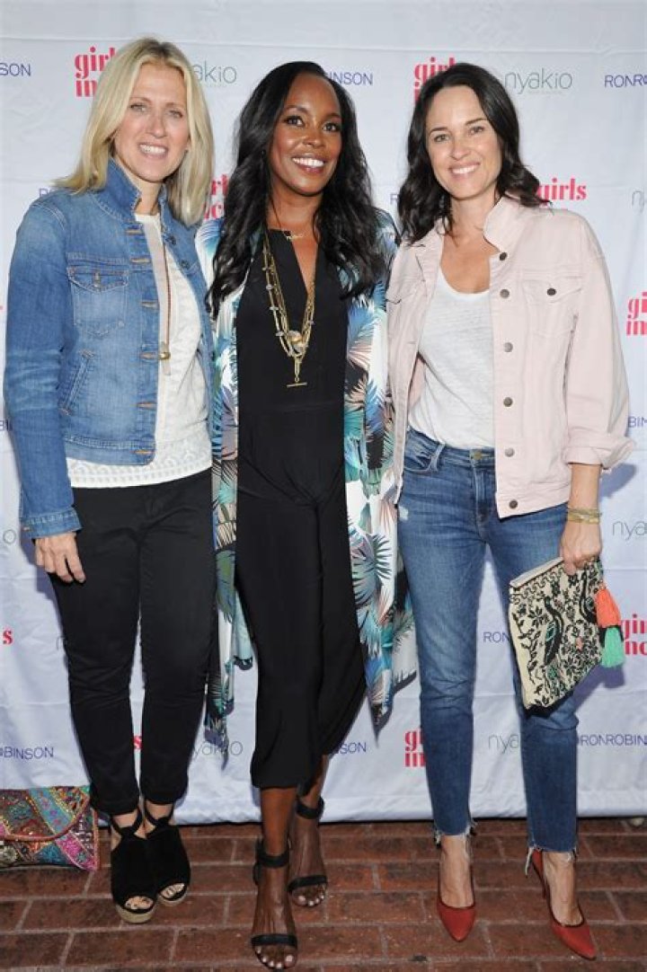 Andrea Bendewald Net Worth