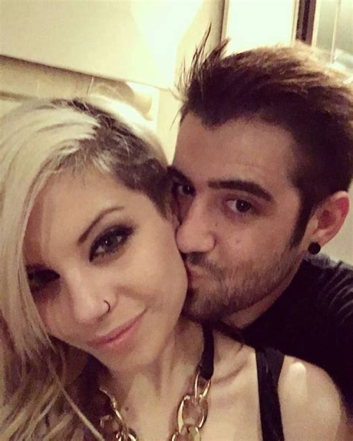 Auronplay Bio, Wiki, Age, Height, Girlfriend, Real Name, Youtube, Salary and Net Worth