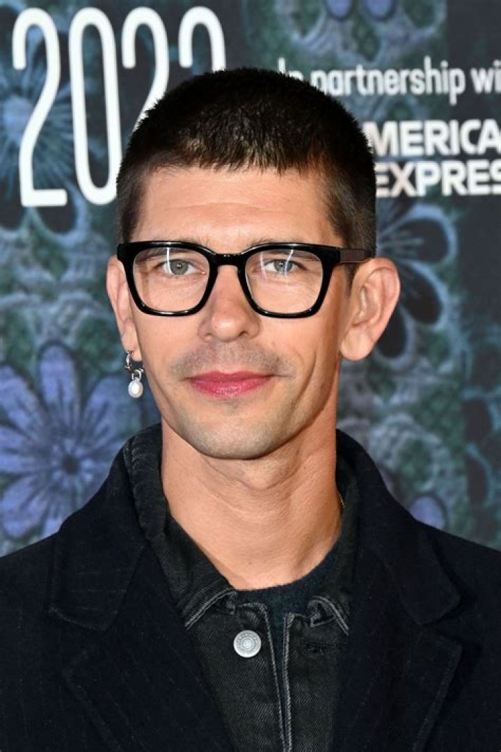 Ben Whishaw Height, Weight, Body Measurements, Shoe Size