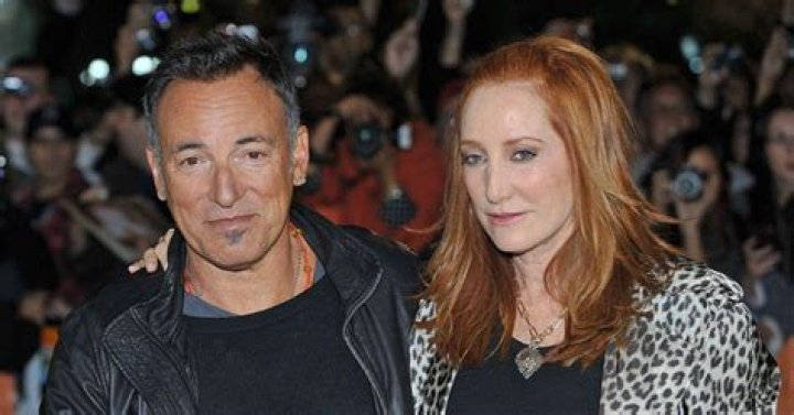 Bruce Springsteen: Wife, net worth, tattoos, smoking & body facts