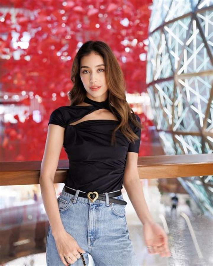 Chalida Vijitvongthong (Actress) Bio, Wiki, Boyfriend, Age, Height, Weight, Net Worth, Career, Facts