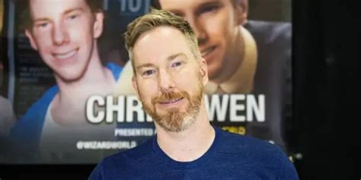 Chris Owen Net Worth