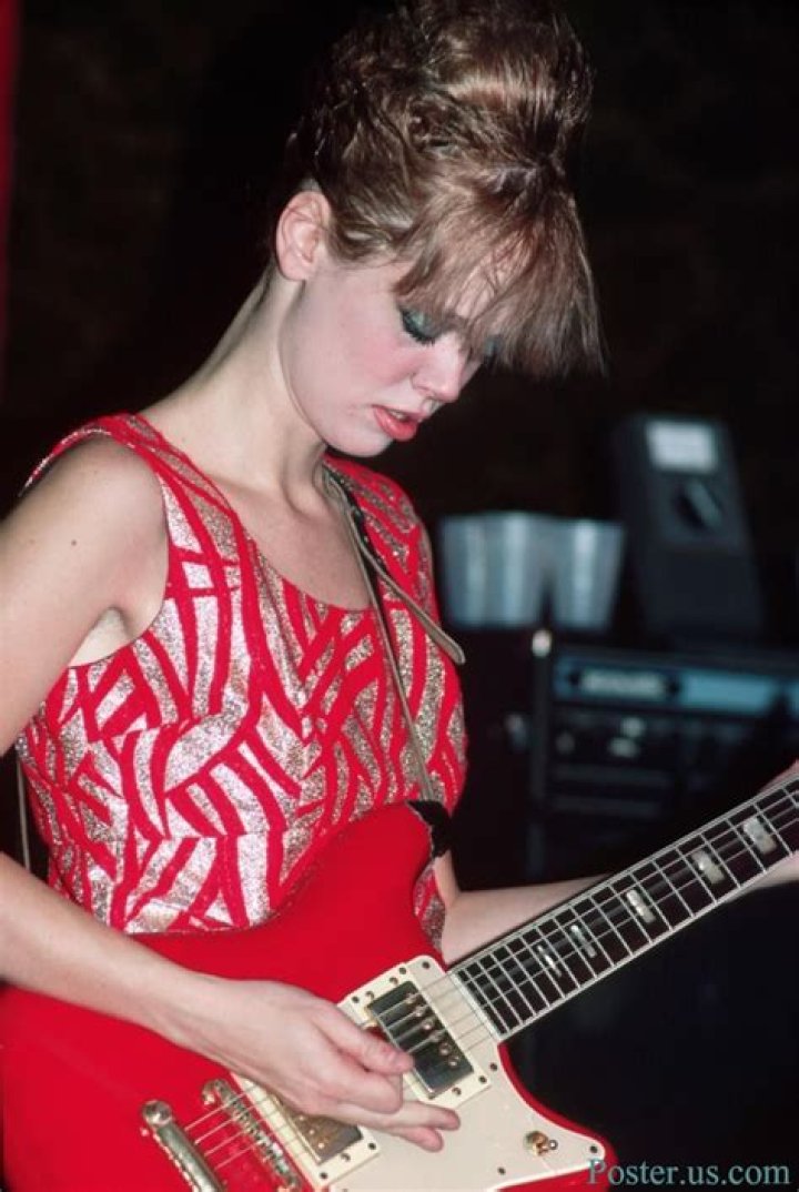 Cindy Wilson Net Worth