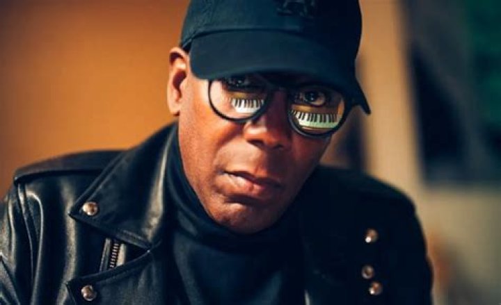 Colin Wolfe Net Worth