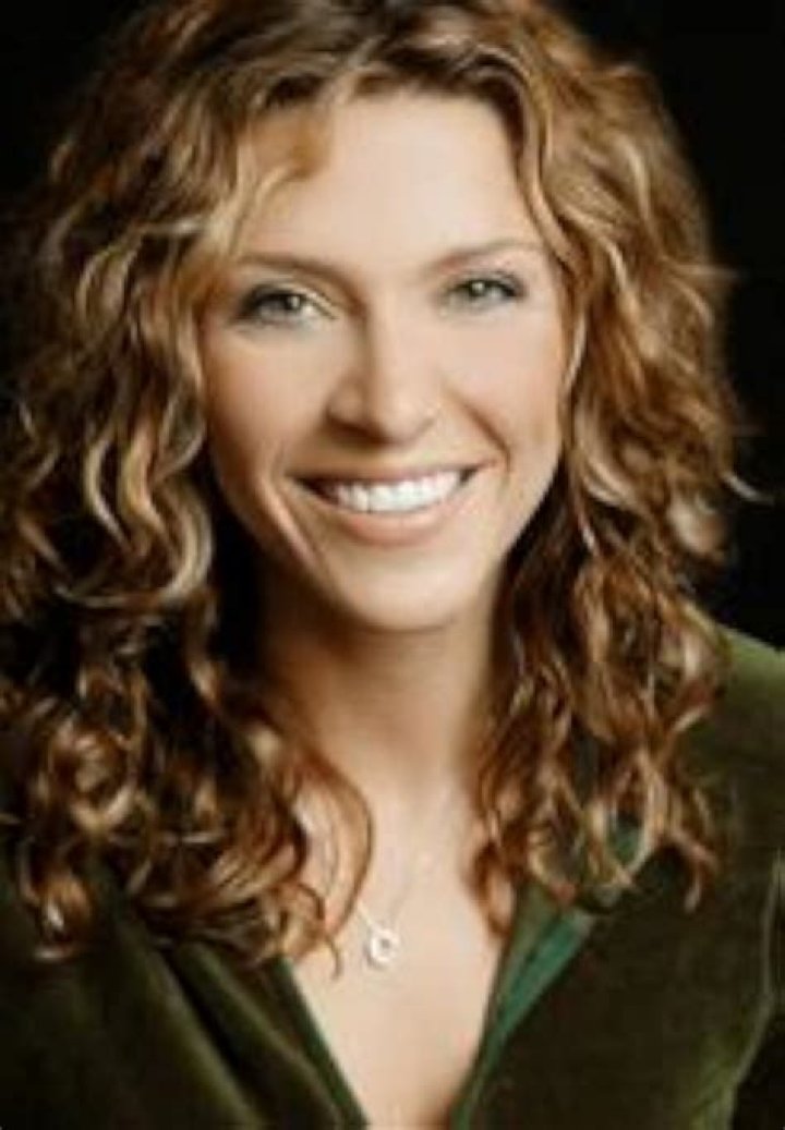 Courtney Lomelo Net Worth