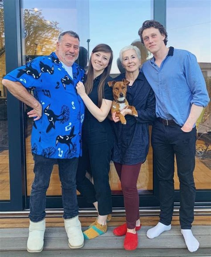 Daisy Mackay: Who is George MacKay’s sister? Daisy Mackay Age, Wikipedia