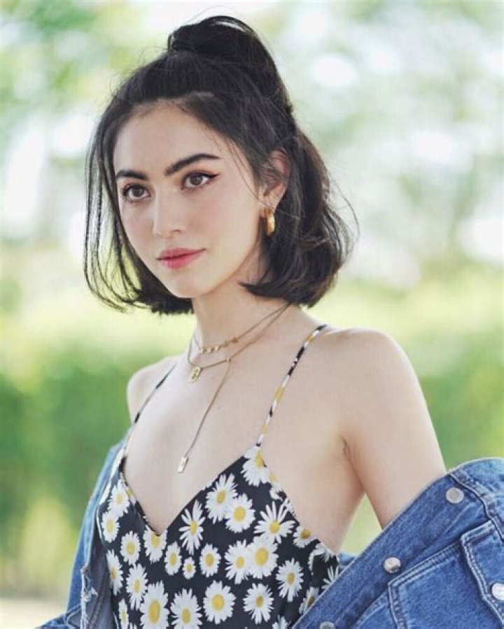 
Davika Hoorne Height, Weight, Net Worth, Age, Birthday, Wikipedia, Who, Nationality, Biography 