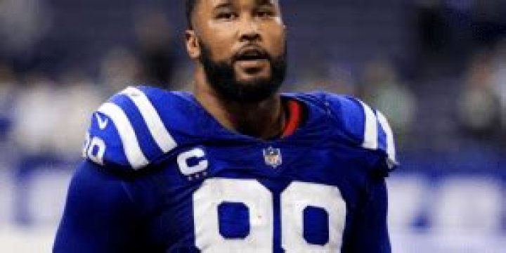 
DeForest Buckner Height, Weight, Net Worth, Age, Birthday, Wikipedia, Who, Nationality, Biography 