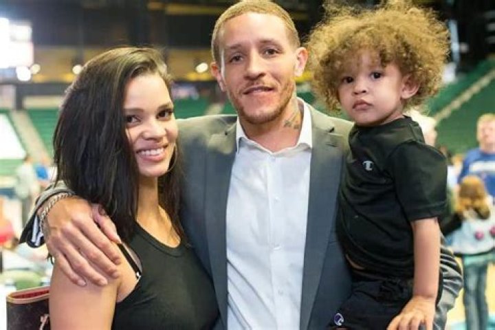 Delonte West is Married to Wife: Caressa Suzzette Madden West. Kids.