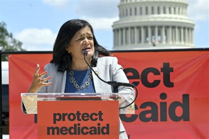Does Pramila Jayapal Have A Glass Eye? Eyes Injury And Surgery