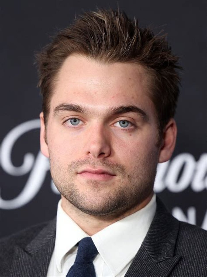 Dylan Sprayberry Height, Weight, Body Measurements, Shoe Size