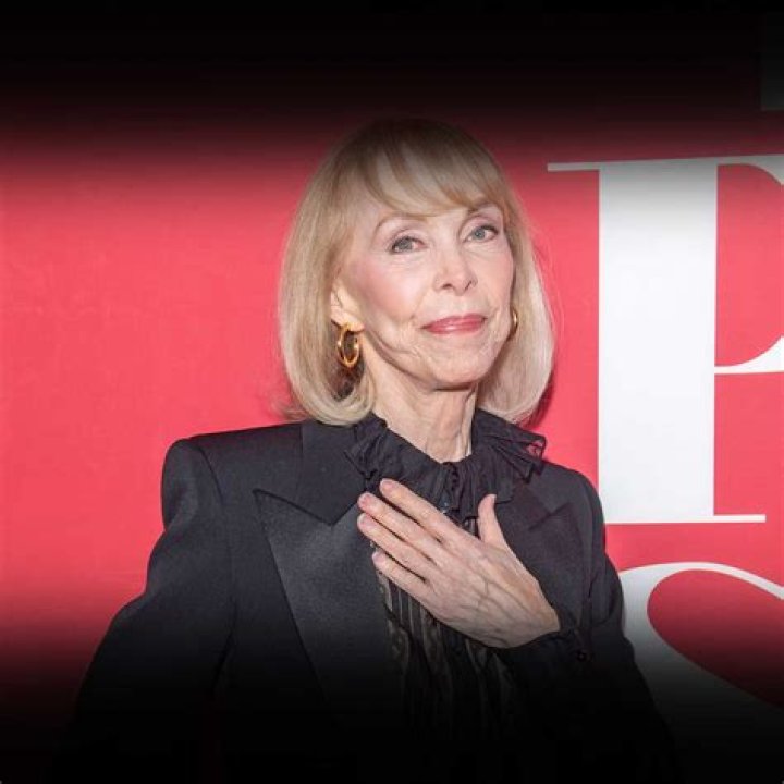 Elaine Joyce Net Worth