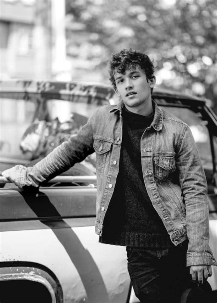 Eli Brown Height, Weight, Net Worth, Age, Birthday, Wikipedia, Who, Nationality, Biography