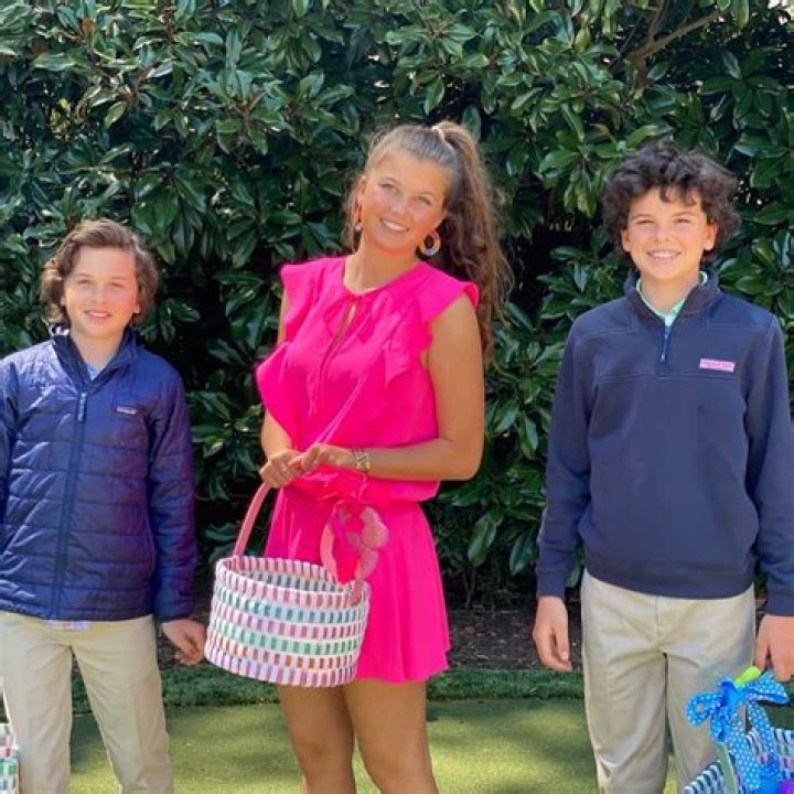 What's the Net Worth of Elisabeth Hasselbeck? Who Is Her Husband?