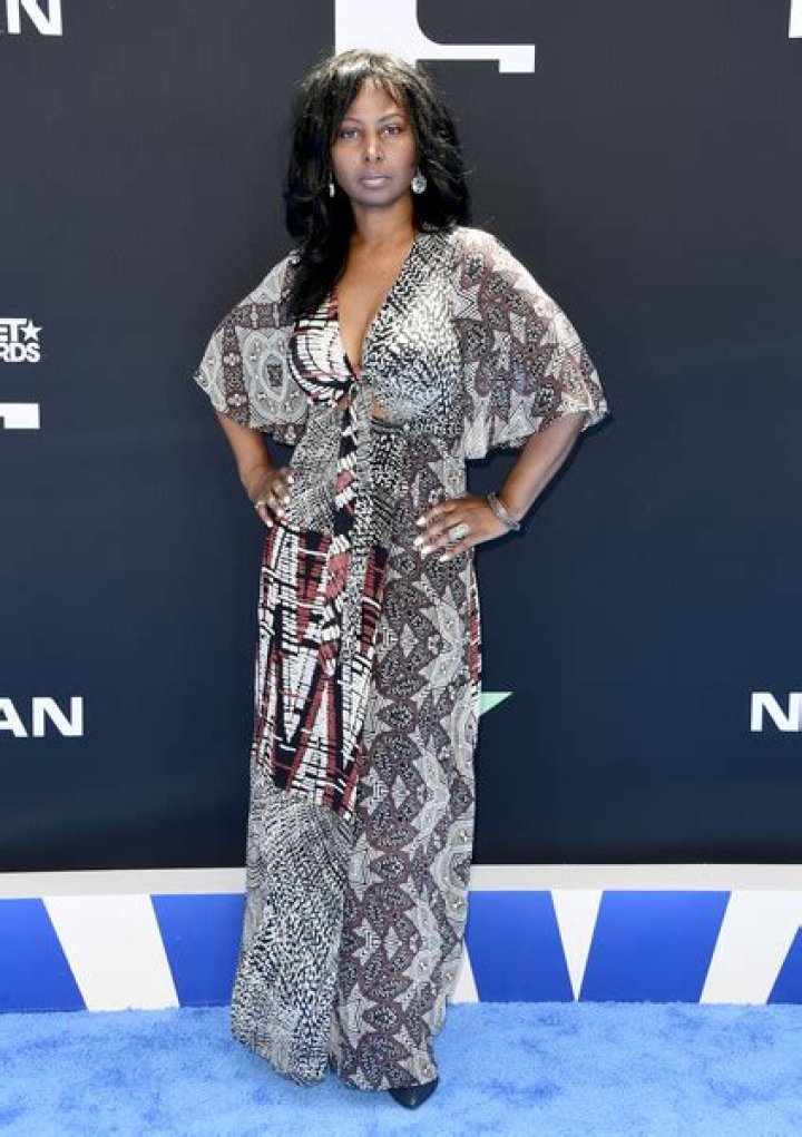 Elle Downs Net Worth