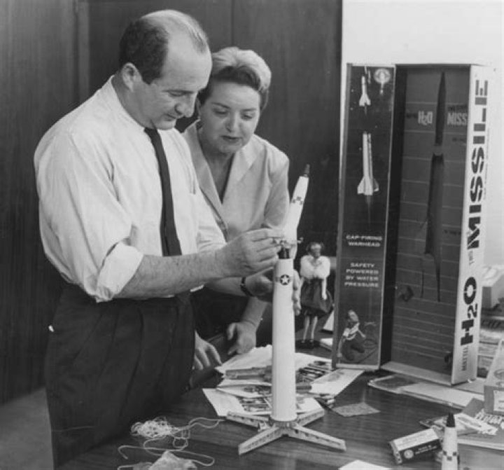 Elliot Handler Net Worth