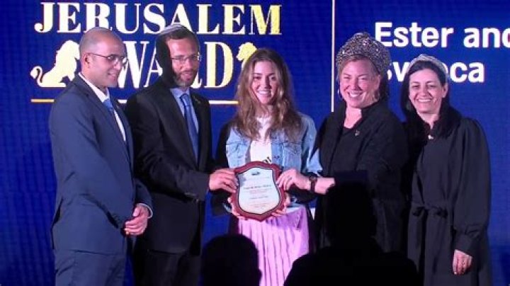 Estee Tobaly - Net Worth 2018, Bio & Wiki