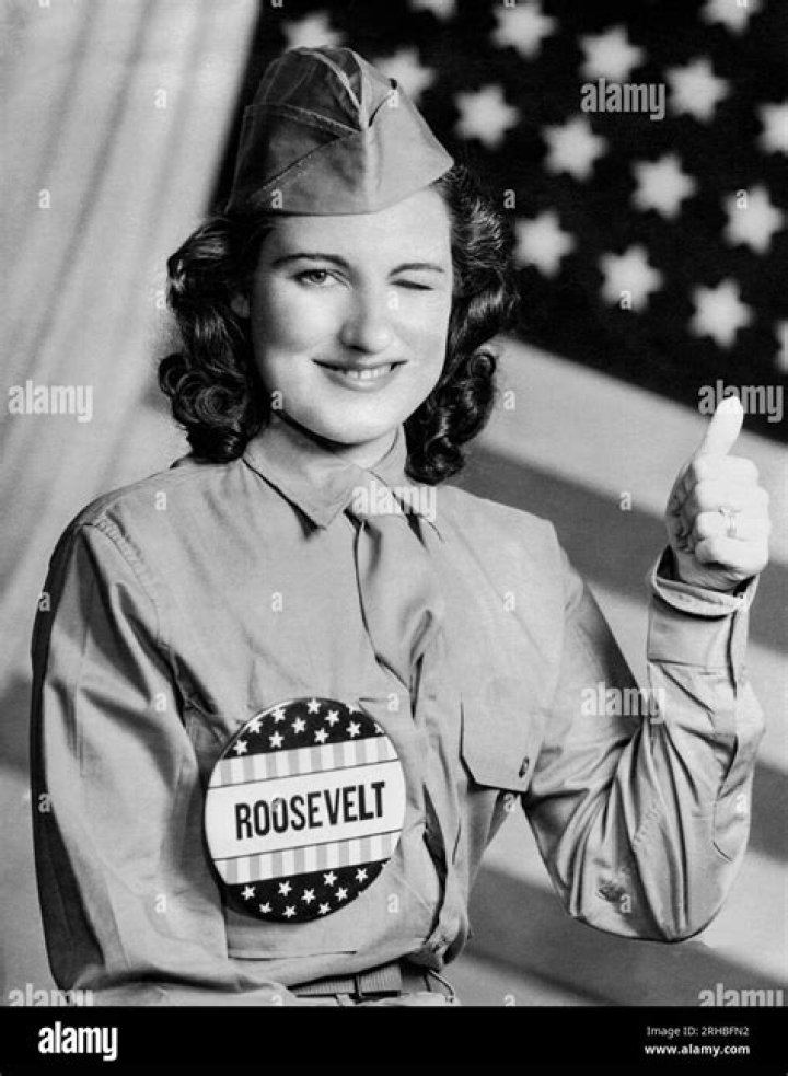 Evie Hayes Net Worth