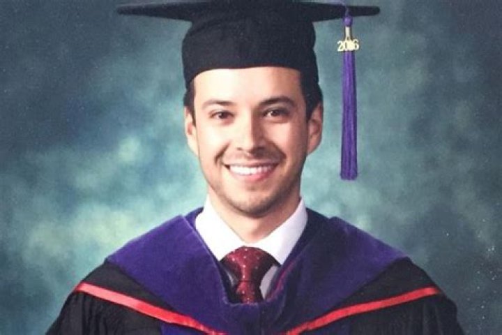 
Family of Calif. Man Who Died on Mexican Anniversary Trip Slams Authorities, Say Death Was ‘Brutal Crime’ 