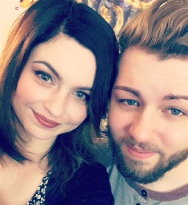 Faze Jev Bio Reveals: Lives Together With His Girlfriend: Soon To Marry Her?