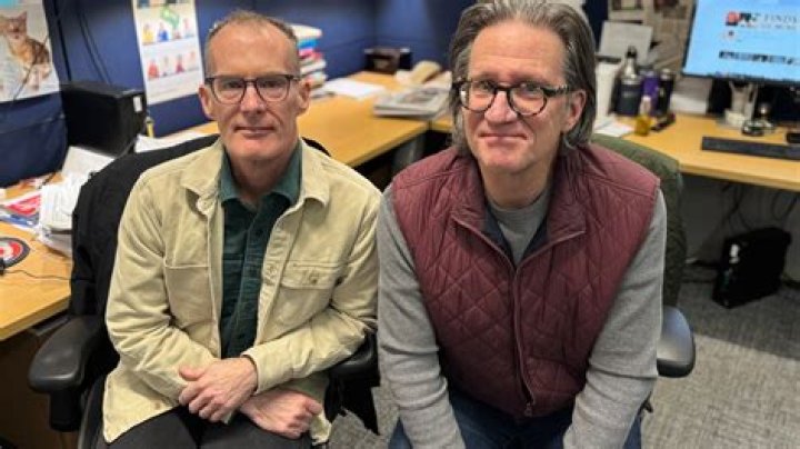 Garry Meier Bio, Wiki, Age, Height, Wife, Daughter, Family, Podcast, WGN, and Net Worth