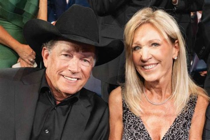 George Strait – Biography, Wife, Age, Daughter, Son, Family, Height