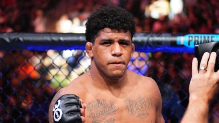 Gilbert Burns (fighter)