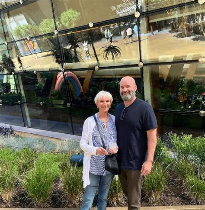 Giovani Segura Net Worth