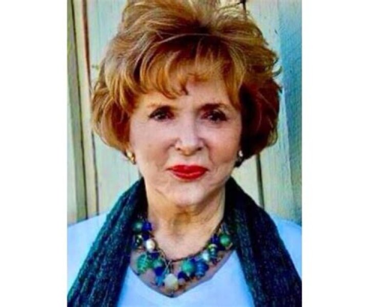 Gloria Edwards Net Worth