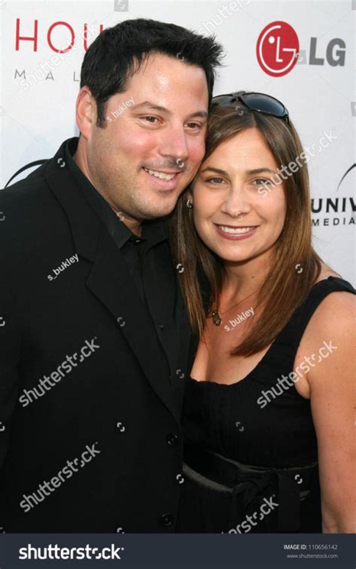 Greg Grunberg And Wife Elizabeth Grunberg Are Celebrating 30th Anniversary This Year