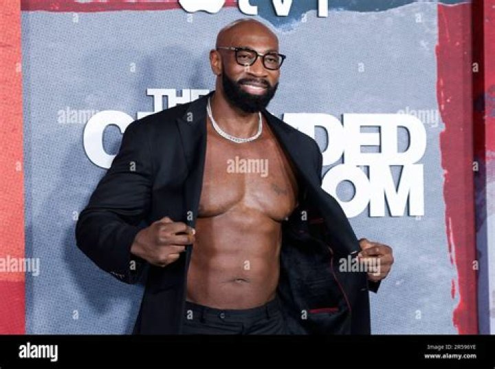 Hank Strong Height, Weight, Net Worth, Age, Birthday, Wikipedia, Who, Nationality, Biography