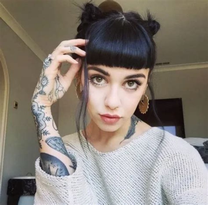 Hannah Pixie Snowdon Biography; Age, Height, Nepal, Tattoos And Height Of Oliver Sykes’ Ex-wife