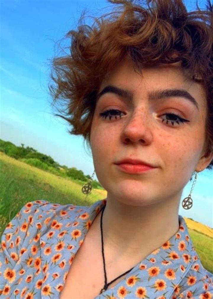 
Hedy Clark Height, Weight, Net Worth, Age, Birthday, Wikipedia, Who, Nationality, Biography 