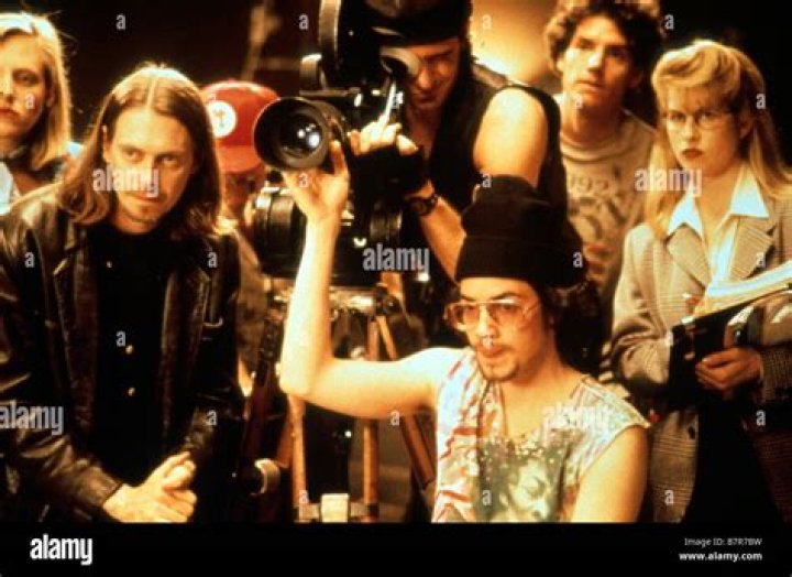 Hilary Gilford Net Worth