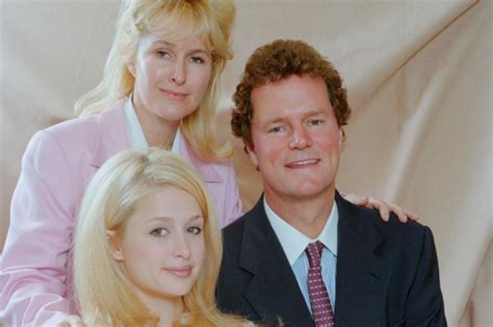 How Old is Mike Hilton? Wikipedia, Biography, Salary, Net Worth, Parents, Wife, Age, Height