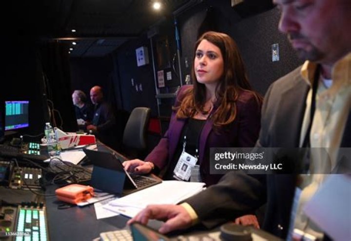 Is MSG+ Islanders Broadcast Shannon Hogan Pregnant 2022?