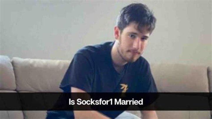 
Is Socksfor1 Married? Is Socksfor1 Gay? 