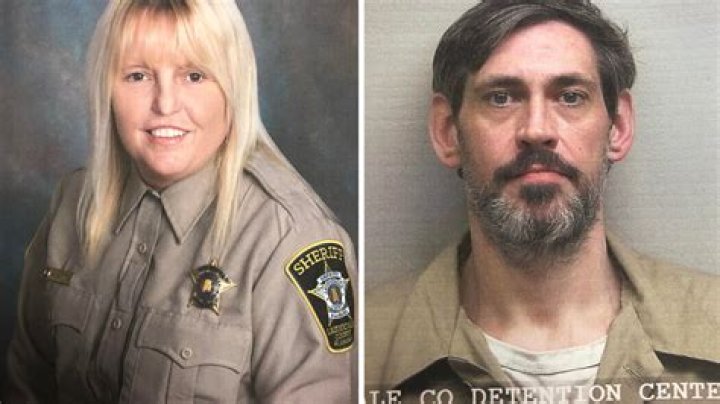 
Is Vicki White Dead? Inmate And Correctional Officer Caught After Car Chase 