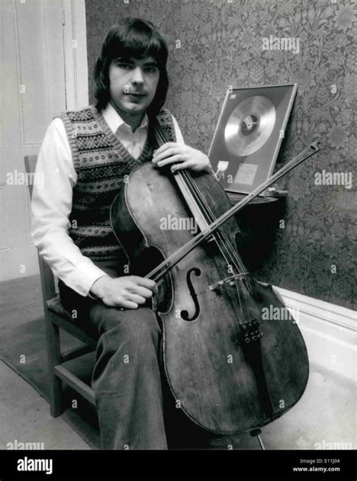 Julian Lloyd Webber Net Worth